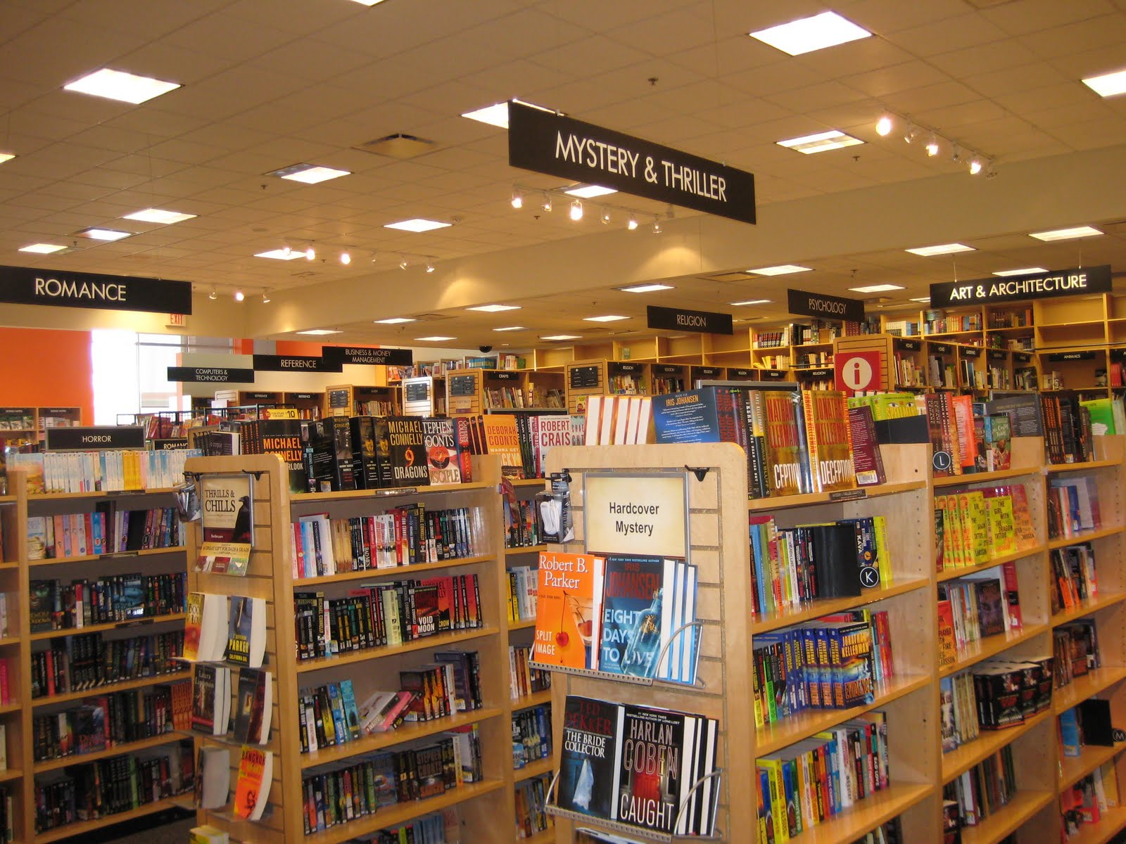 lena&familylife Inside Borders bookstore