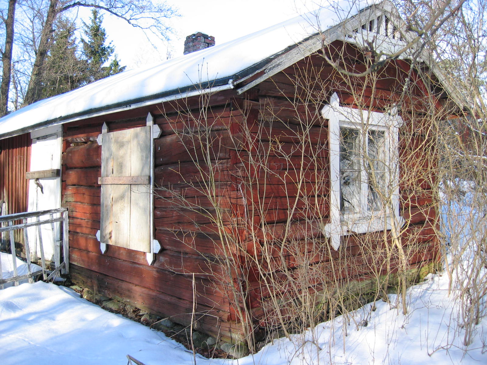 [kruunumökki7+.JPG]