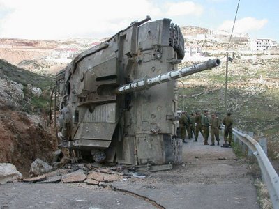 [israeli+tank+defeated.jpg]