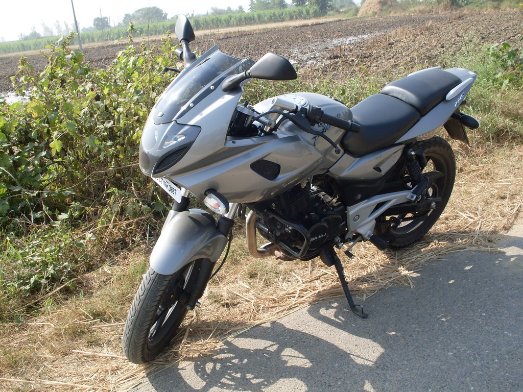 Bajaj Pulsar 220F Ownership review of Pulsar 220F.