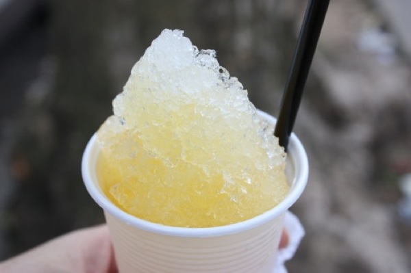 UNDER THE 7: THE ROOSEVELT AVENUE PROJECT: Raspados, Diablitos, Nieves ...