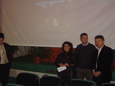 Ana Ávila, Víctor Fernández y Mario Martínez, Alcalde de Constantina, inaugurando las jornadas