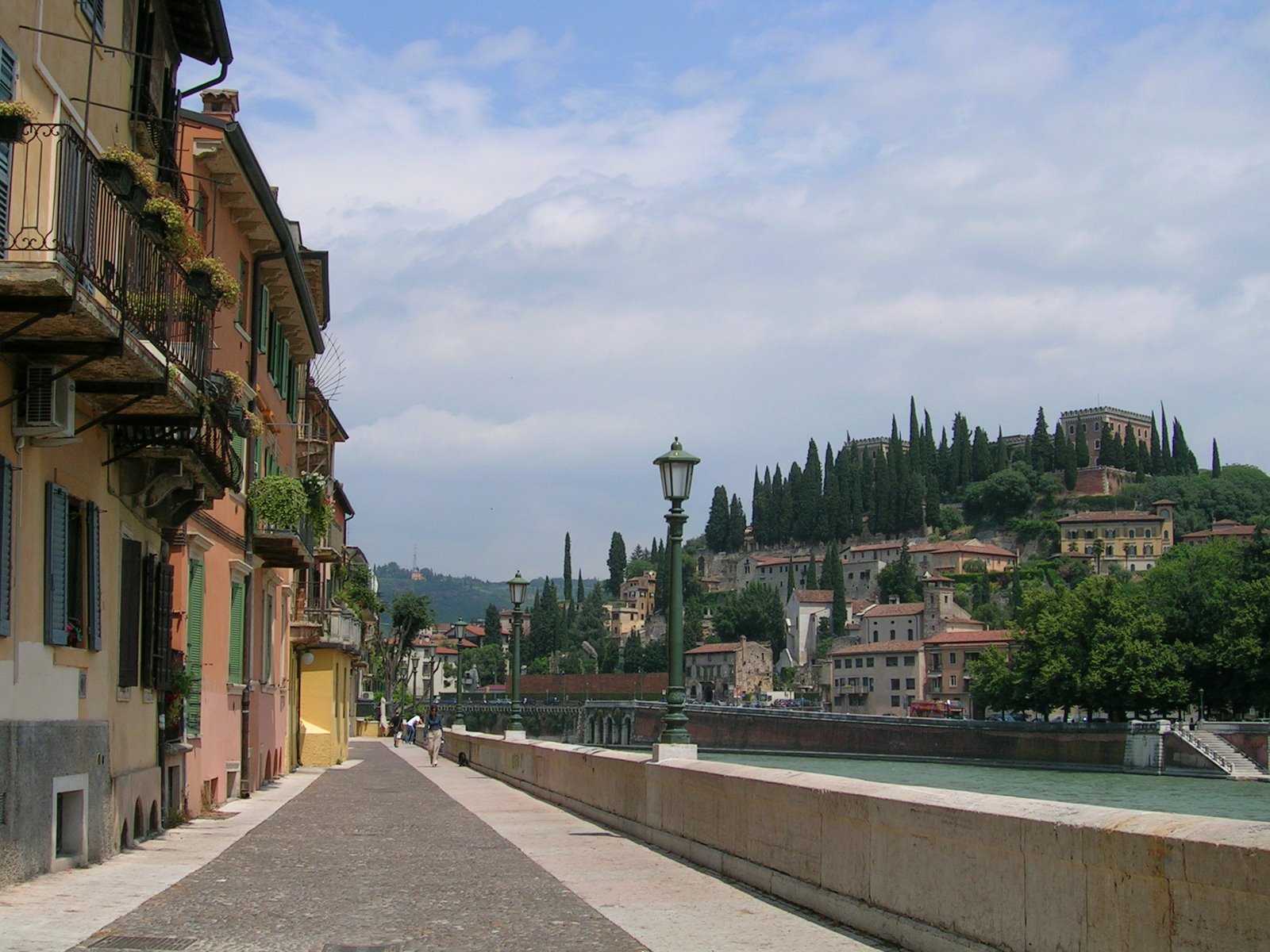 [Beautiful+Verona,+Italy.JPG]