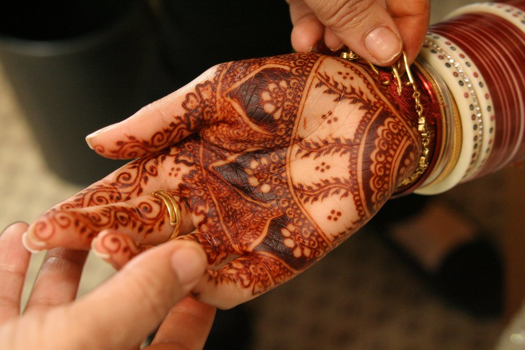[wedding-picture-photo-henna-mehndi-Riffat.jpg]