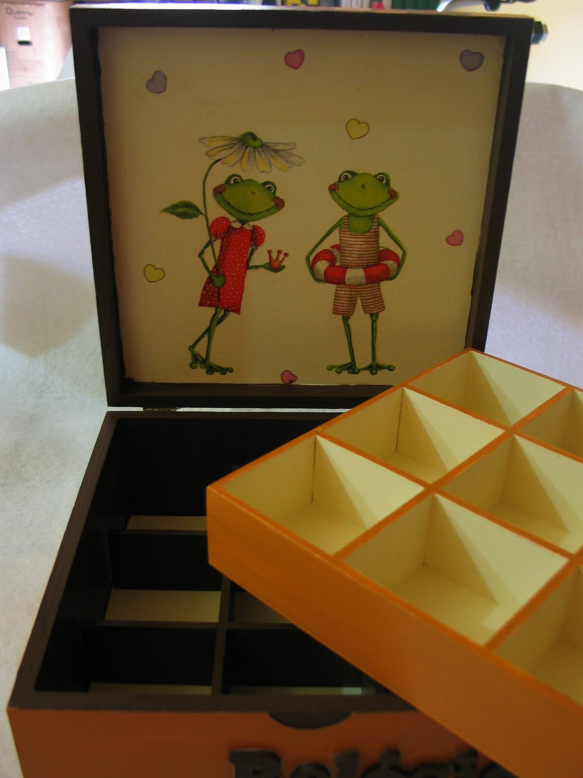 [Caixa+bijus+2c.JPG]