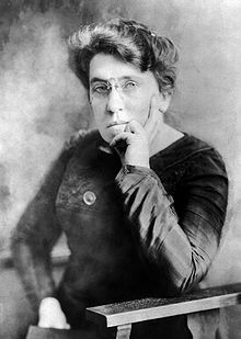 [220px-Emma_Goldman_seated.jpg]