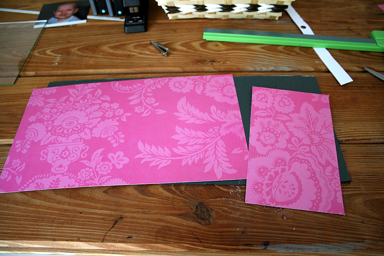 Vanessa's Ventures picture frame bow holder tutorial