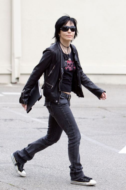 [90615nn2_jett_b-gr_01.jpg]