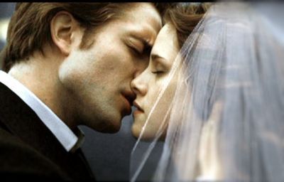 [Edward-Bella-s-Wedding-3-edward-and-bella-6362824-400-256.jpg]