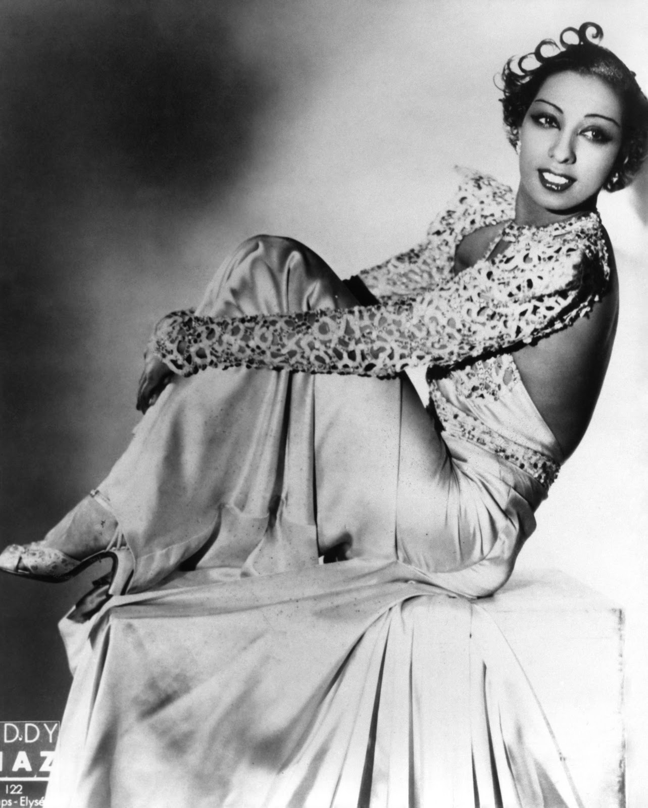 Taking a look Josephine baker