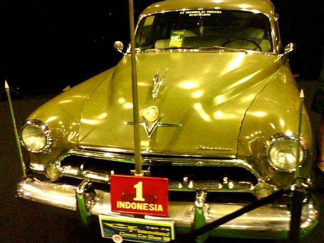 Chrysler Imperial Crown Indonesia 1 - 1954