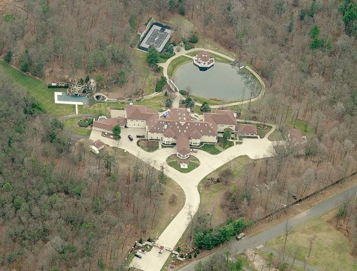 50 Cent's Mega Mansion back on the Market - Homes of the Rich