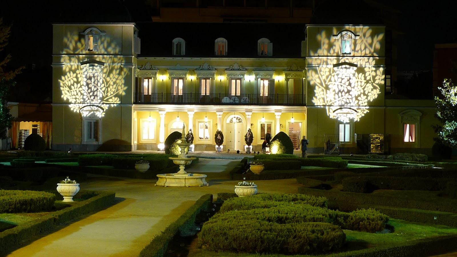 LA FIEBRE EVENTOS ILUMINACIÓN BODA PALACIO