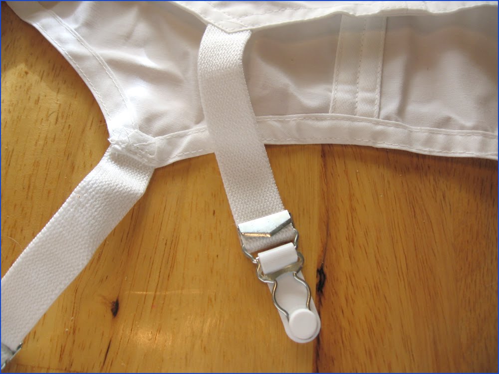 NewVintageLady Foundation Garments Formal Wear