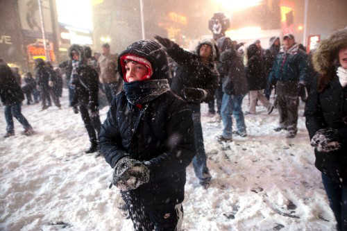 [The-Great-Snowball-Fight-In-Times-Square-010.jpg]
