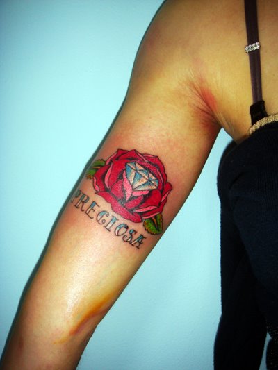 Fotos tattoos florales para la cara  biomecánico