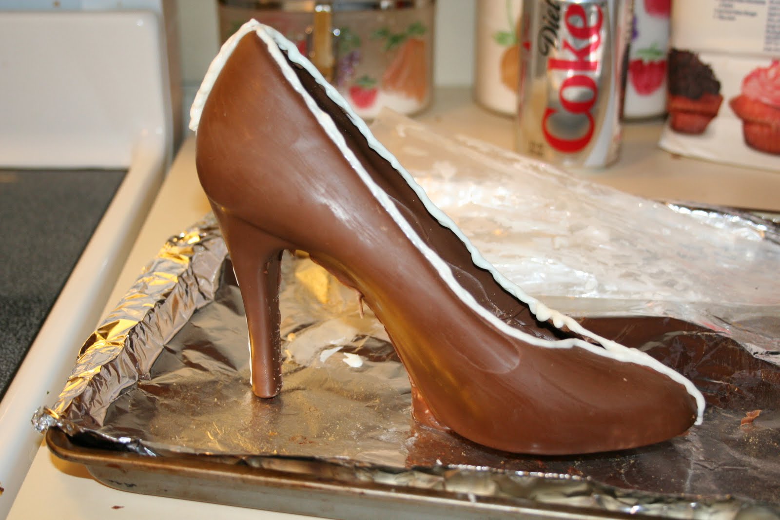 EmbroiDiva: Milk Chocolate High Heels! Yes you read that right.