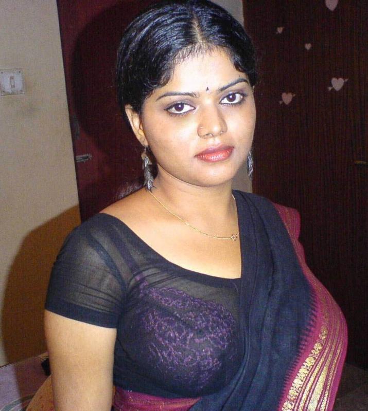 Hot And Cool Hot Desi Girls Showing Navel And In Tran