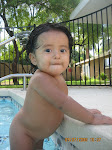 Taylar in Pool