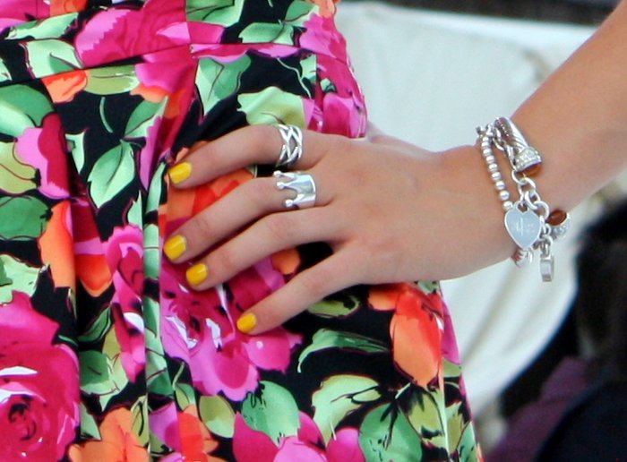[floral+sass+3.JPG]