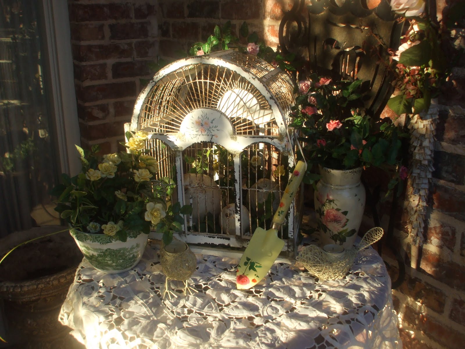 Winner & Cottage Patio Table