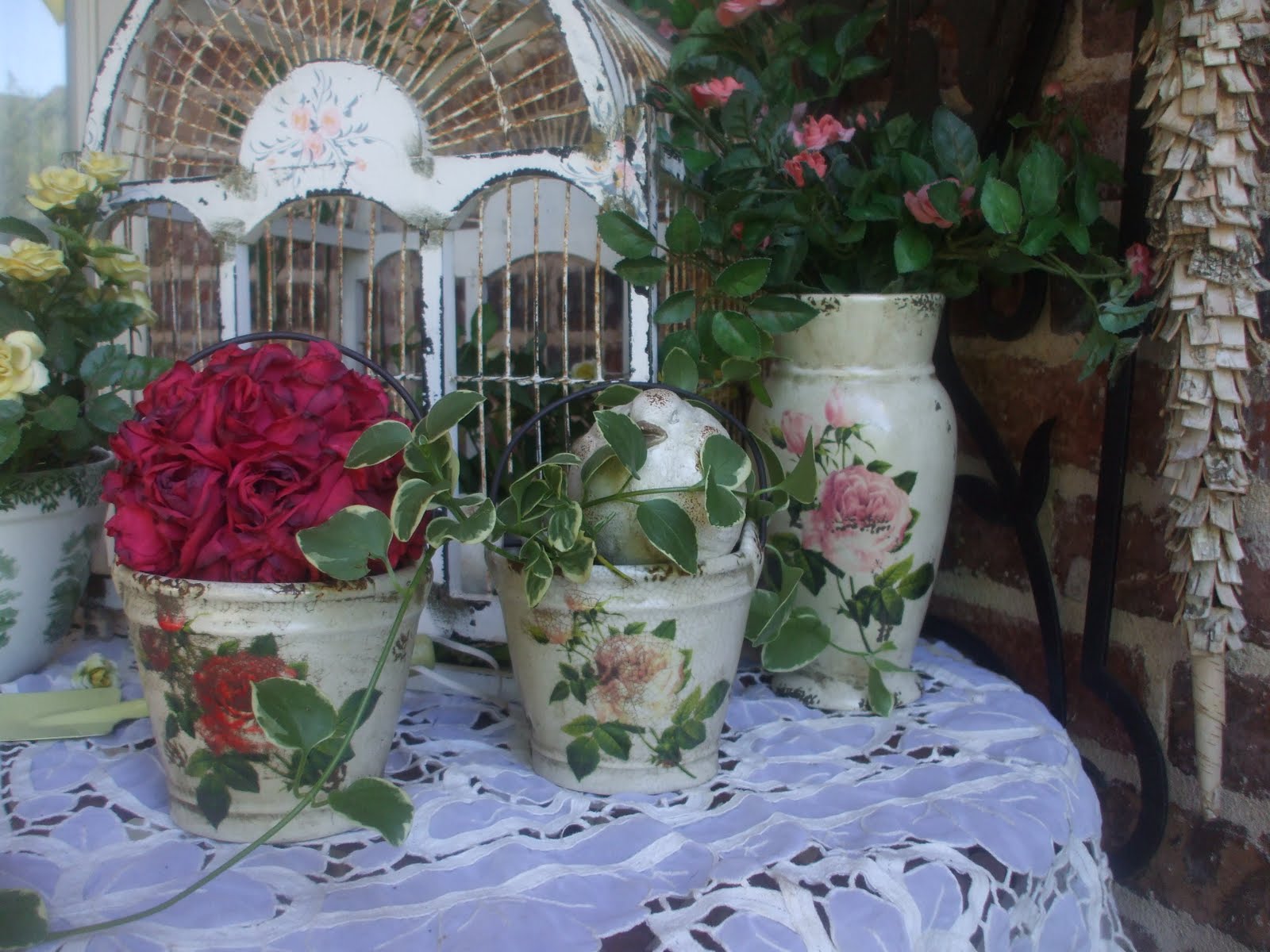 Winner & Cottage Patio Table