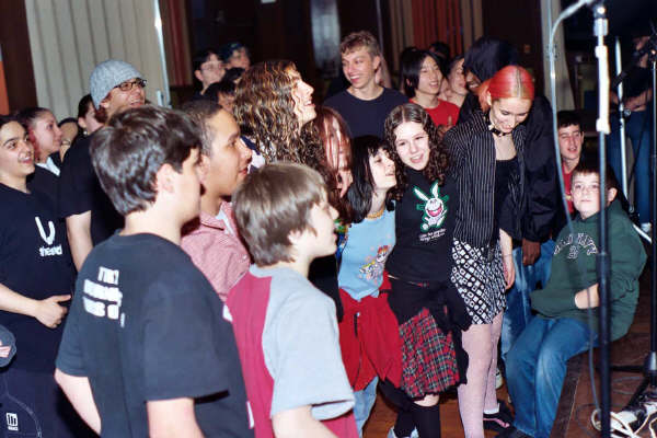 [06A+April+12+The+crew.jpg]