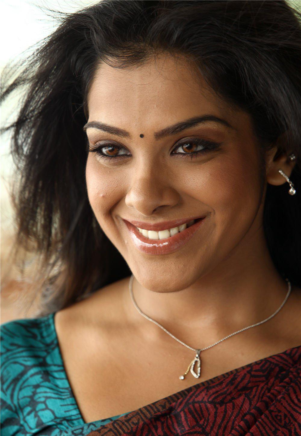 JAAN ENTERTAINMENT: Sandhya (kathal fame)