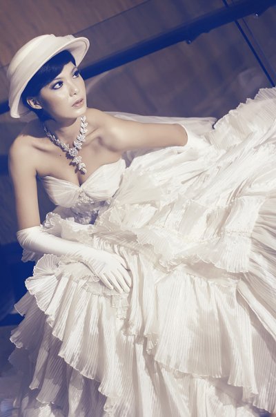[Glamour+Photography+-+white+dress.jpg]
