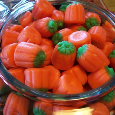 [candy+pumpkins.JPG]