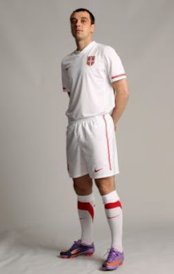 uniforme da Seleção da Sérvia para a Copa do Mundo 2010
