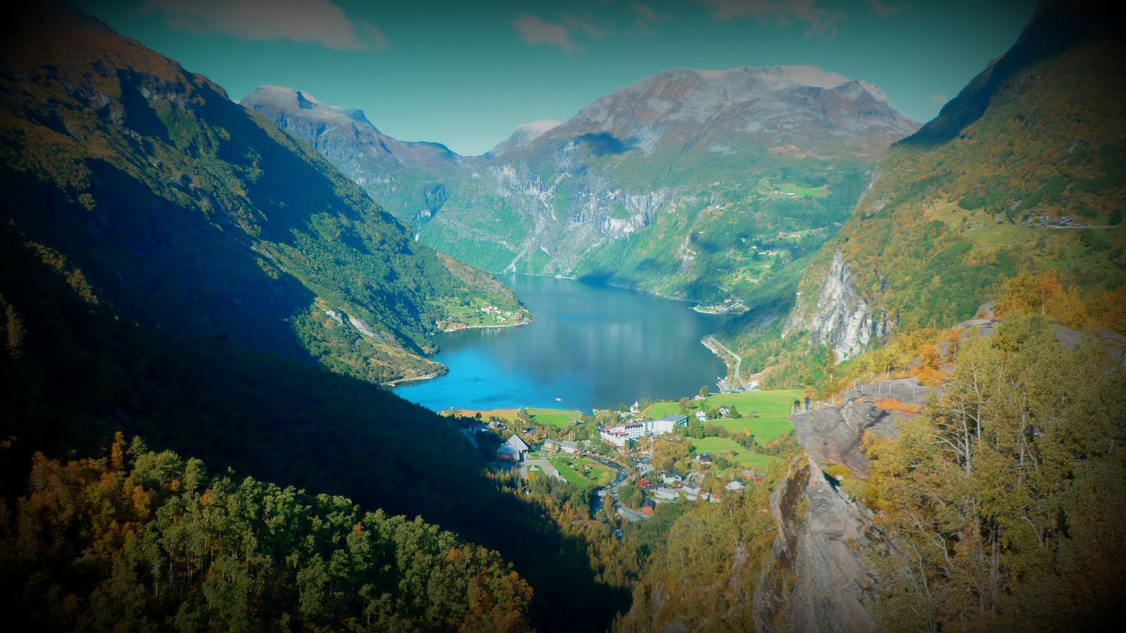ACROSS NORWAY: Fjord de Geiranger