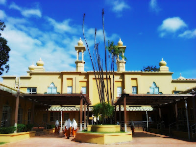 Ohhh (!) LIANA ROSLI: gaNu ohhh gaNu (!)