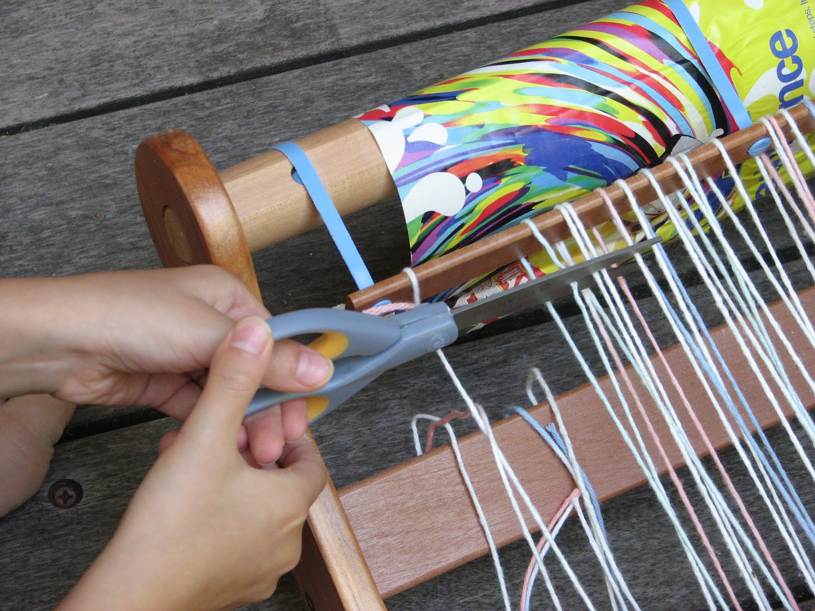 Syrendell Spinning, Dyeing, Weaving!