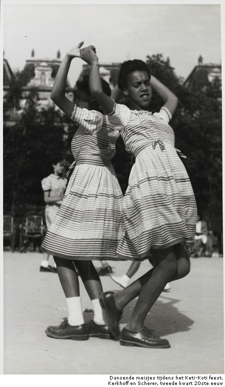 [Suriname+dansend.jpg]