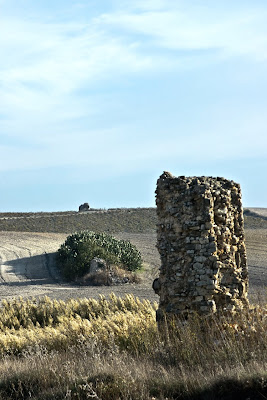 Pilar de las arcadas del acueducto en Los Arquillos