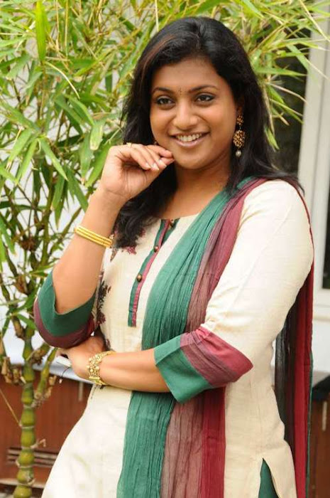 roja chit chat about golimaar unseen pics