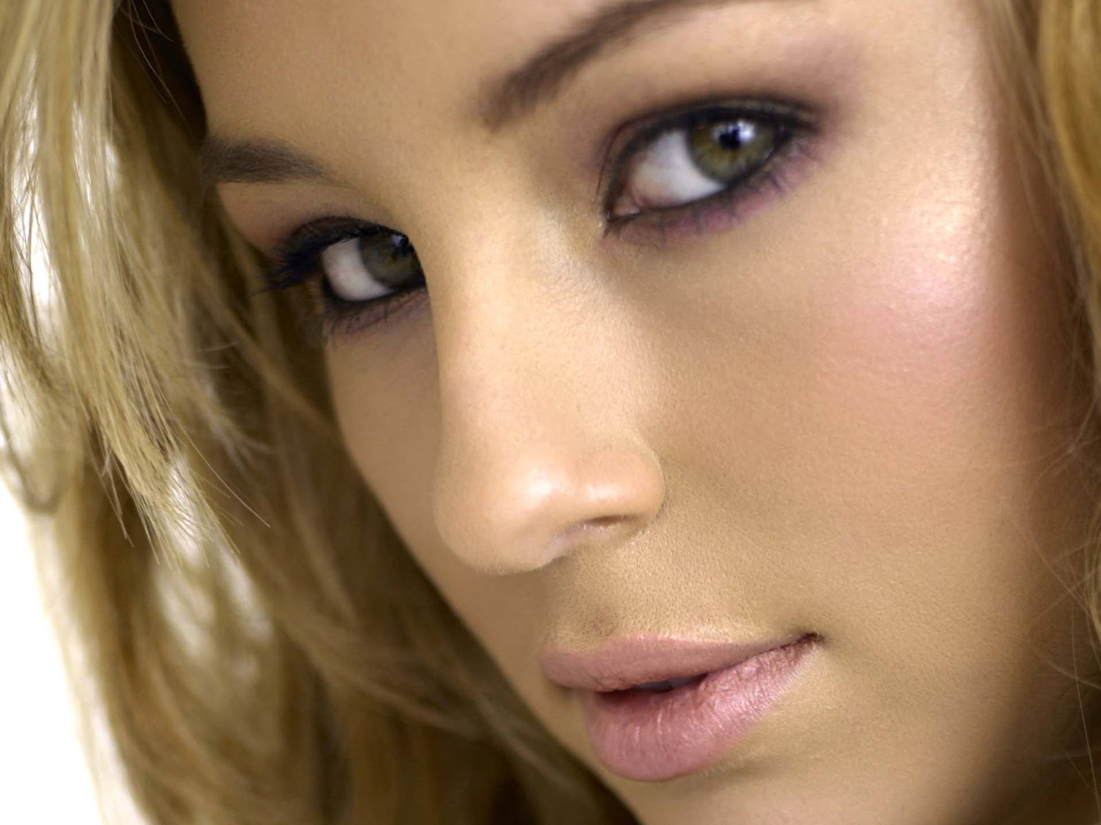 Keeley Hazell Wallpapers