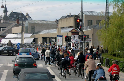 Image of bicyclists near the Copenhagen train station