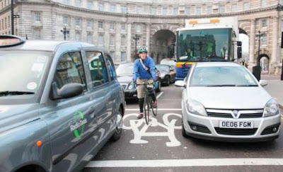 Image of bicyclist in London