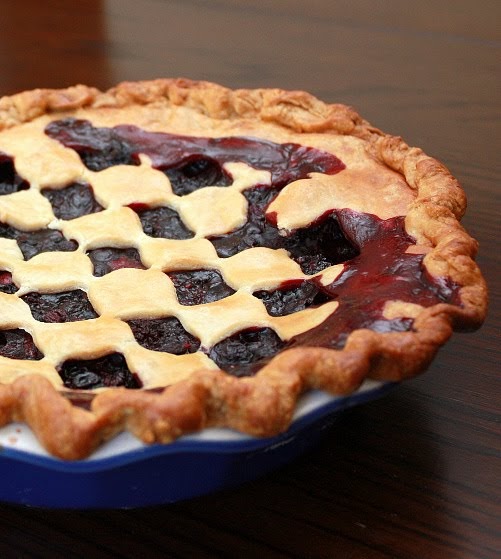 APPLE A DAY BlackberryBlueberry Pie