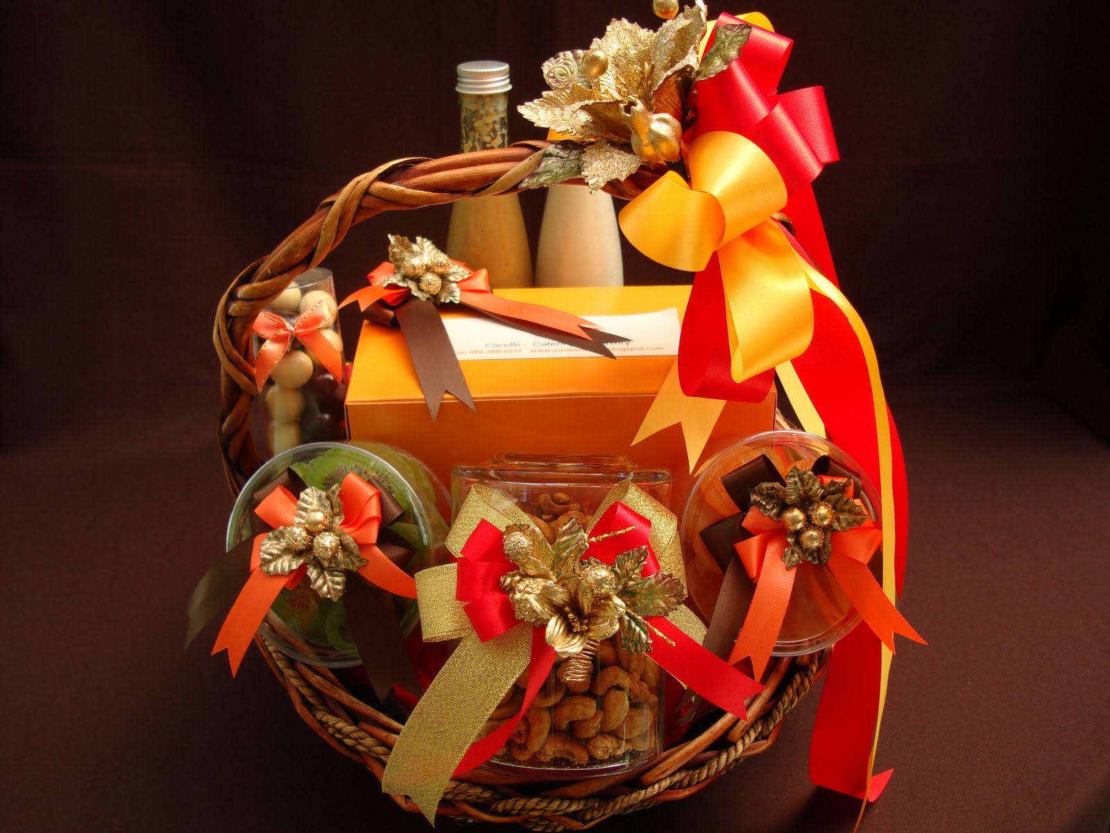 CANDLE Gourmet New Year Gift Baskets 2010