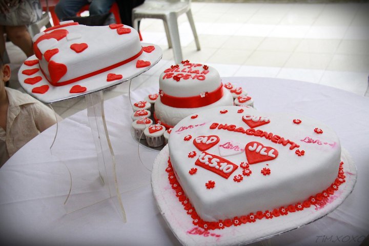 simple red and white wedding cakes. simple red and white wedding cakes. or wedding cakes are red
