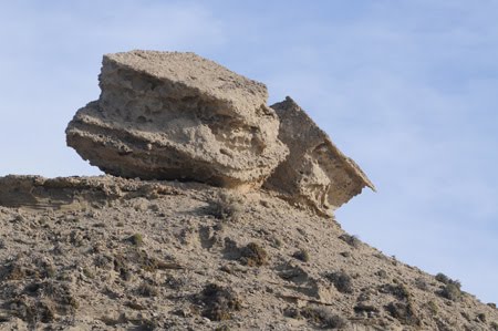 Los colosos de Punta Piramides en Peninsula Valdes Las Piedras de la Punta Pirámide a poco de caer