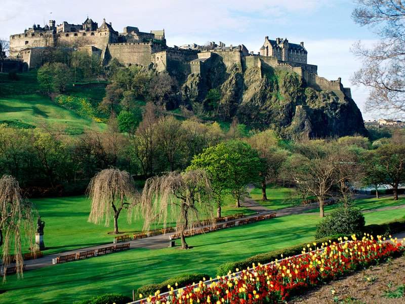 [Edinburgh+Castle+Edinburgh+Scotland.jpg]