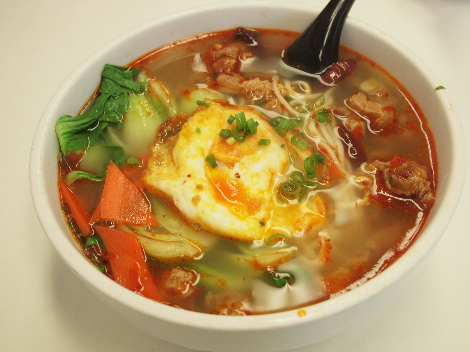 куриный суп от шефа. куриный суп от шефа. куриный суп с тортильяс. куриный суп от шефа. мирпуа суп.