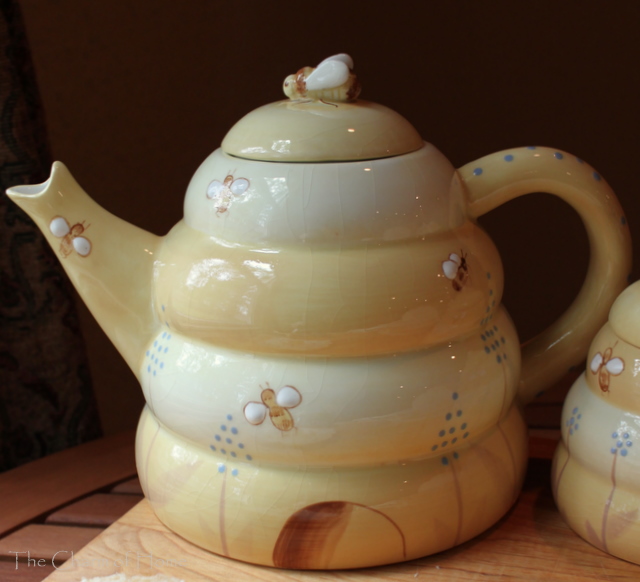 Bee Large Teapot