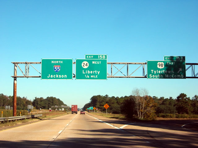 [i-055_nb_exit_015a_02.jpeg]