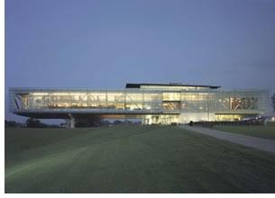 [Clinton+presidential+center1.jpg]