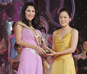 [alisa+phanthusak.jpg]